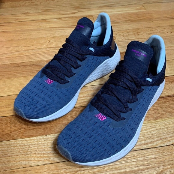 new balance lazr mens